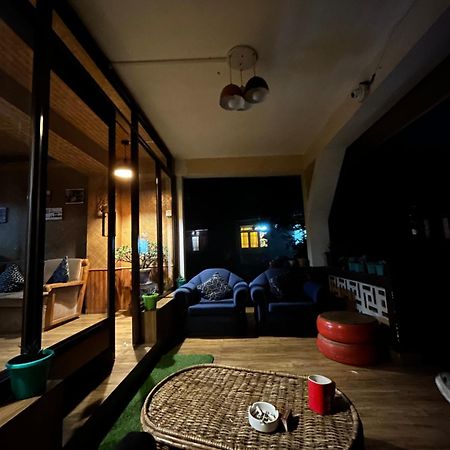 The Basnett Croft Apartment Гангток Екстериор снимка